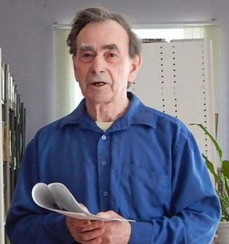 И узнает моё поколенье, как стихия стиха хороша!