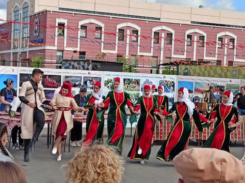 ​Здесь все дружны, здесь есть народов дружба