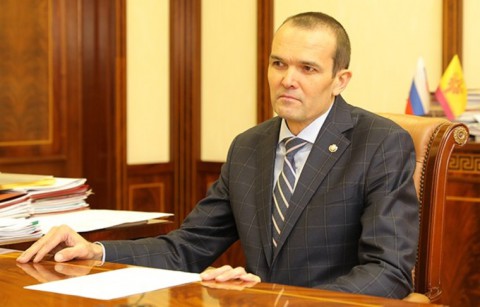 ​Экс-глава Чувашии подал в суд на Путина