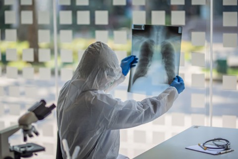 Названа новая версия появления коронавируса