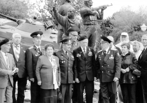 По дорогам военным