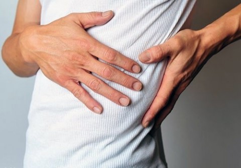 Трещина ребра: симптомы и лечение