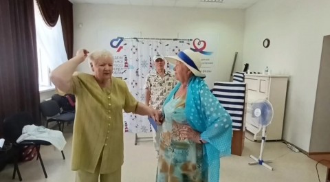 «Это удачно я зашел...» «Это удачно я зашел...»