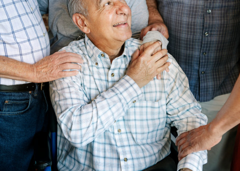 Бескорыстная дружба доступна только бедным. Мнение пенсионеров