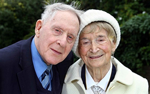 Почему пожилые люди читают медленнее?