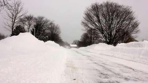 МЧС напомнило, как спасти заглохший на трассе авто