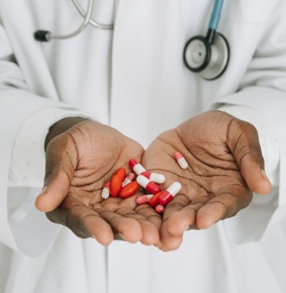 Пенсионеры спрашивают: Где мы будем лечиться?