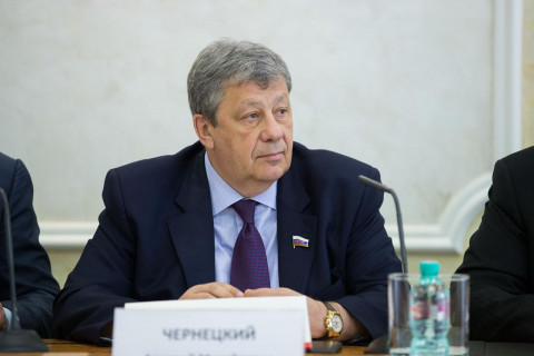Аркадий ЧЕРНЕЦКИЙ рассказал, когда исчезнет аварийное жилье