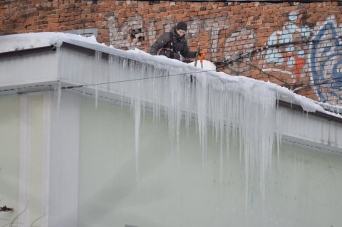 Уборку уральского снега взяли под максимальный контроль