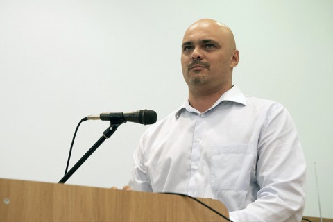 Спешите позвонить на горячую линию по квартирным вопросам