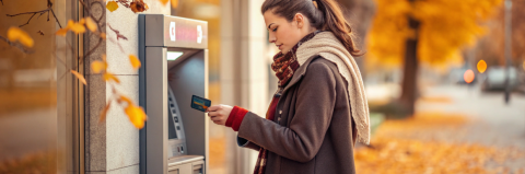 С 1 сентября 2025 года меняются правила снятия наличных С 1 сентября 2025 года меняются правила снятия наличных