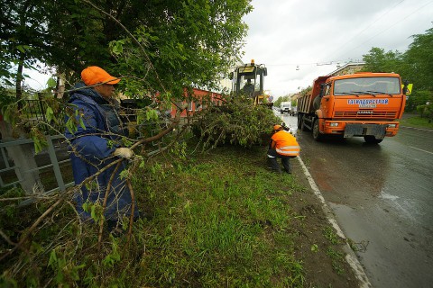 На Среднем Урале штормовое предупреждение продлили на сутки