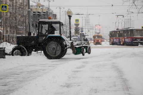 Кому жаловаться на заснеженные дороги?