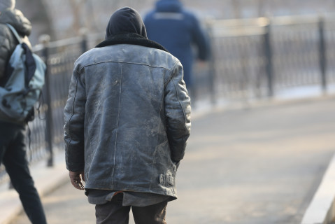 Исповедь: уже более пяти лет он – бомж!