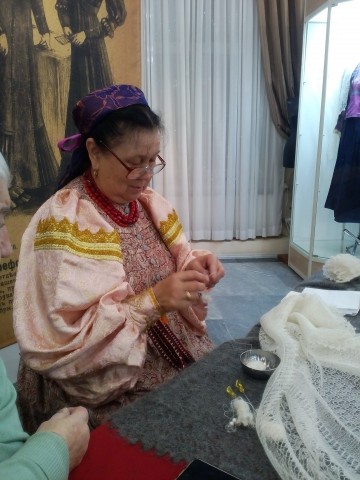 ​Накинув на плечи уральскую степь…