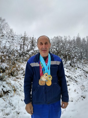 Как газета "Пенсионер" вдохновила уральского богатыря