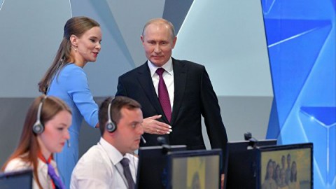 Путин: военным пенсионерам повысят пенсии