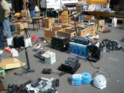 Какие вещи не рекомендуют покупать с рук?