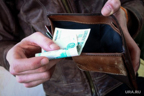 Россияне начали получать доплаты к пенсиям