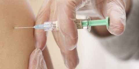 Названо абсолютное противопоказание для вакцинации от COVID-19