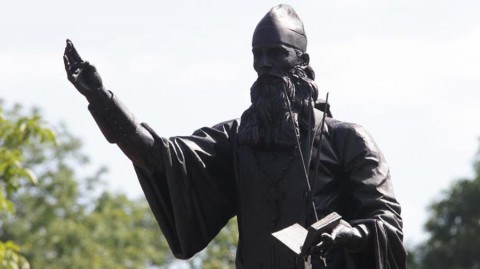 Какой памятник появился вчера в Царском Селе?