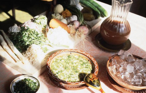 Как не отравиться собственной окрошкой