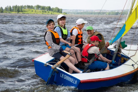 Уральский писатель В. Крапивин: "Люди, образумьтесь!"