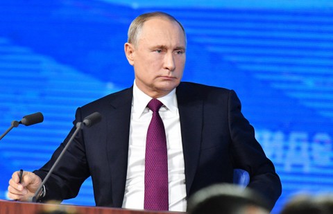 Путин поручил построить мост через Лену