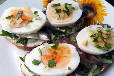 Быстрая закуска: котлета или килька?