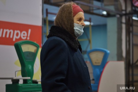 Свердловские власти смягчат COVID-ограничения для пожилых