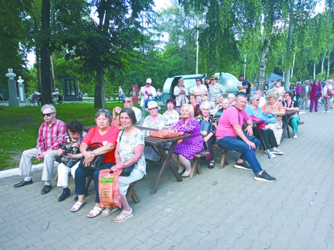 Летний досуг пенсионеров: ​с вами – на одной волне