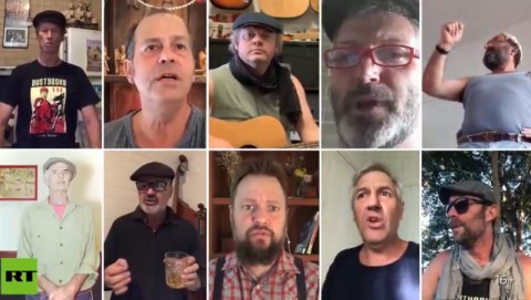 Хор из Австралии на самоизоляции спел «На поле танки грохотали»