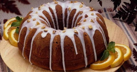 Кекс с финиками и шоколадом