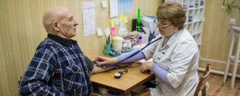 В Госдуме предложили медпатронаж для пожилых