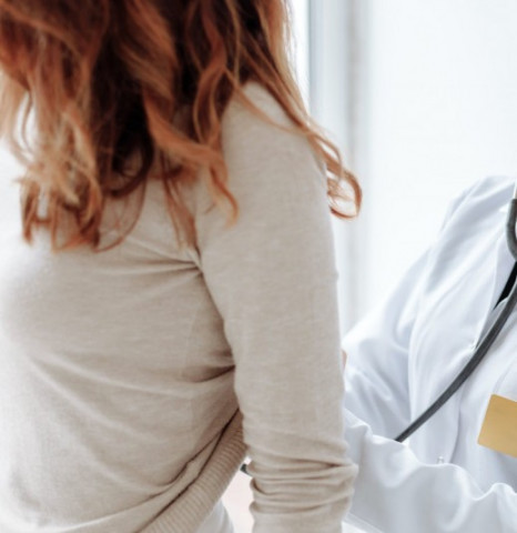 Под видом медработников. Мошенники предложили пенсионерам "прививку"