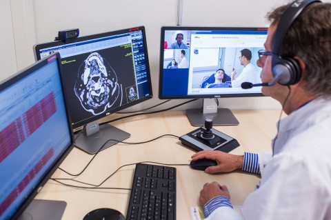 ​Врач онлайн: можно ли лечиться в Интернете?