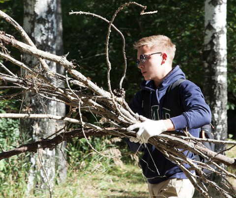 Все на уборку страны!