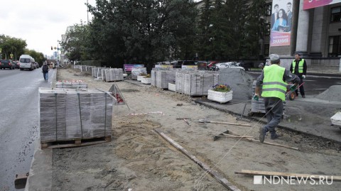 Екатеринбуржцы жалуются на тротуары проспекта Ленина