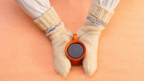 Почему мёрзнут ноги и руки и что с этим делать