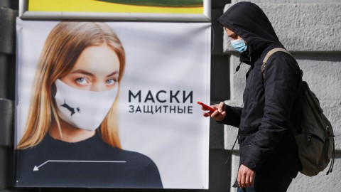 Психолог объяснил конфликты из-за обязательного ношения масок