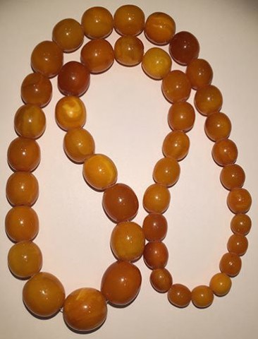 Куплю янтарные изделия времен СССР и ранее